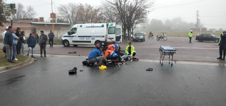 Hermanos sufren fracturas de fémur en grave siniestro vial en la intersección de las calles 107 y 38