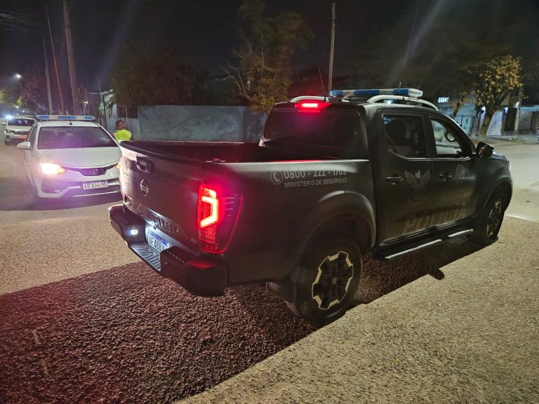 El policía que cayó ayer de altura al atrapar al acusado de intento de femicidio paso a terapia intensiva