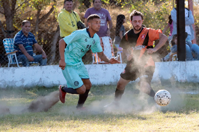 Primera “B”: Ranqueles y Argentino empataron sin goles en General Pico