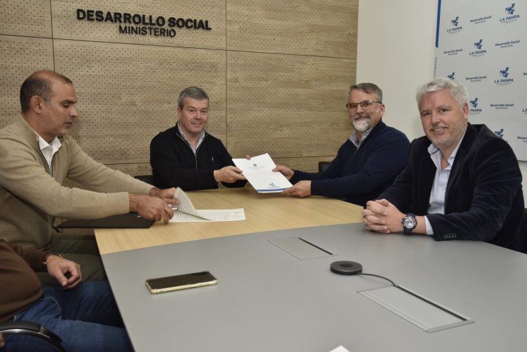 El Gobierno Provincial transfiere la participación en la propiedad de la sede al Club Sportivo Independiente