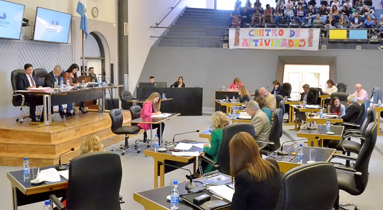 Diputados aprobó el adicional a empleados de Niñez y Adolescencia, más la continuidad del CEPIP