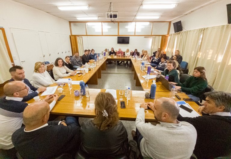 Conflictividad social en foco: Gobierno y sindicatos intensifican articulación de acciones en la educación