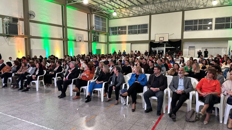 Celebración majestuosa: el Colegio República de El Salvador conmemoró su 75° Aniversario con reconocimientos y memorias emotivas