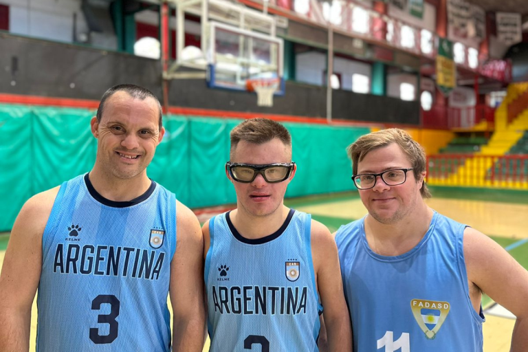 Mendiara, Espada y Roldán entrenaron con la Pre-Selección Nacional de básquet inclusivo