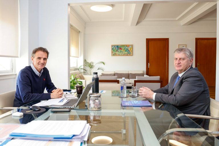 Ziliotto se reúne con el Ministro de Obras Públicas para discutir el progreso de la infraestructura provincial