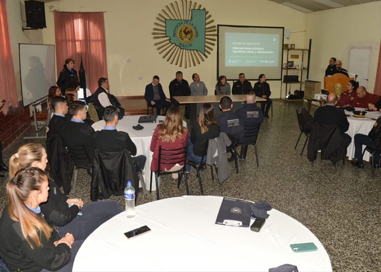 Capacitaron a oficiales de las 4 Unidades Regionales de La Pampa sobre intervenciones con niños, niñas y adolescentes
