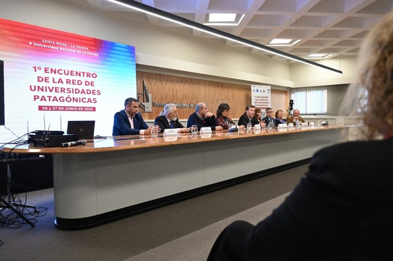 Los rectores de las 6 universidades nacionales de la Patagonia también le solicitaron la apertura al diálogo y la reinstauración de los fondos a Milei