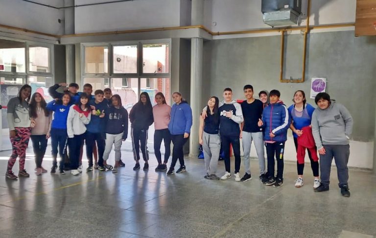 El Colegio Zampieri y Quaglini en movimiento: se llevó a cabo un encuentro de Voley entre colegios secundarios de Pico