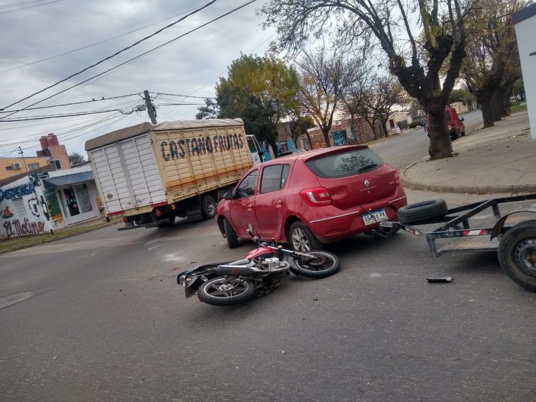 Grave accidente vial deja a dos heridos graves: Parte médico desde el Hospital Gobernador Centeno