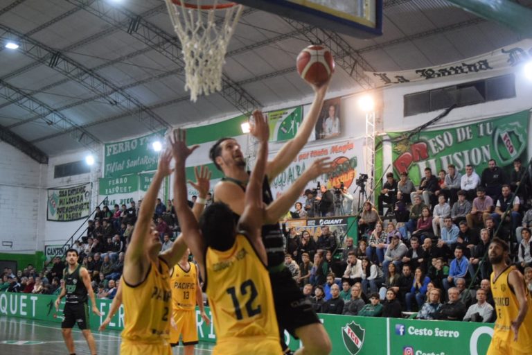 Puede ser un domingo de definición para los equipos pampeanos en la Liga Federal de Básquet
