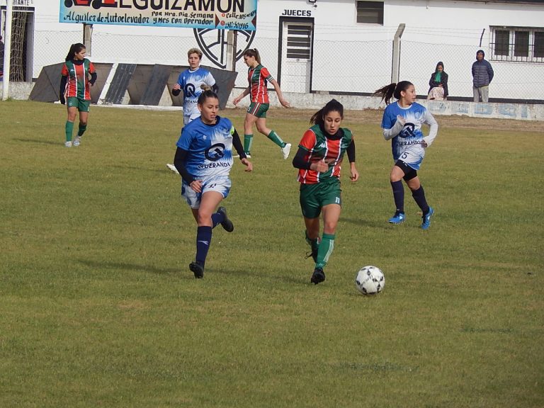 A Rumbo a Vélez le costó derrotar a Argentino para seguir a paso firme