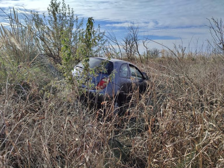 Accidente vial en Ruta Provincial 101: mujer volcó su vehículo y fue hospitalizada