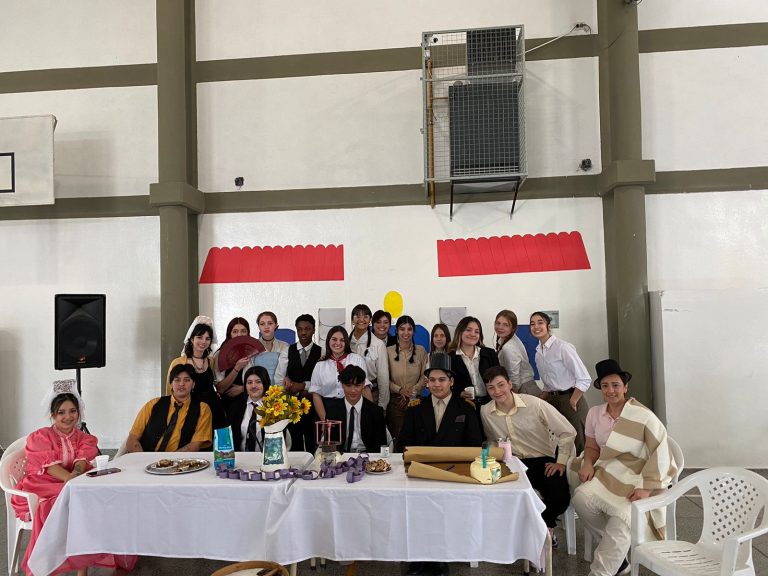 Emotiva conmemoración de la Independencia en el Colegio República de El Salvador: Unidos en tradición y celebración