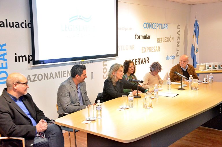 “Genocidio y Dictadura”, el libro de Nilda Redondo, fue presentado en la Legislatura en el día de los Derechos Humanos en La Pampa
