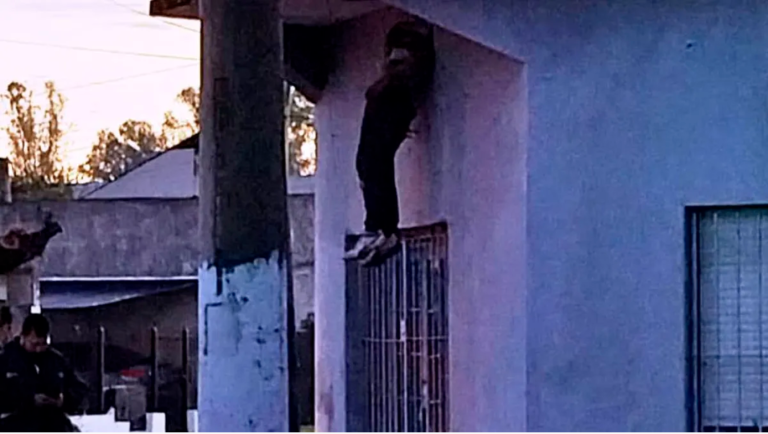 Lomas de Zamora: un ladrón quiso robar una casa, quedó atrapado y murió de la manera más insólita