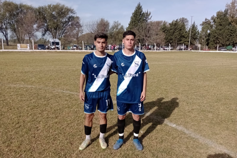 Gran triunfo de Jorge Newbery, con un triplete de Gastón Argüello, en la cancha de Independiente