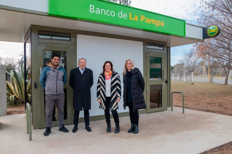 Pusieron en funcionamiento un nuevo cajero automático en barrio El Molino