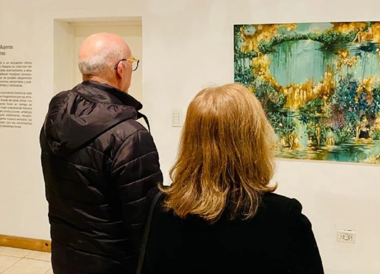 Se inauguró la muestra “Artistas mujeres del MPArtes” en Intendente Alvear