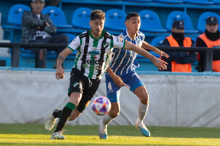 Con “Piru” Formigo en cancha, Villa Mitre dio el golpe en la Copa Argentina y eliminó a Godoy Cruz