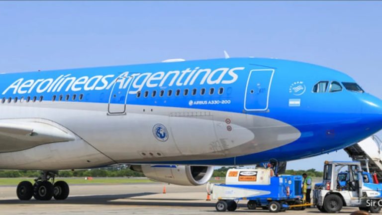 La trágica historia de Noha, el nene que se descompensó y murió en un vuelo de Aerolíneas Argentinas