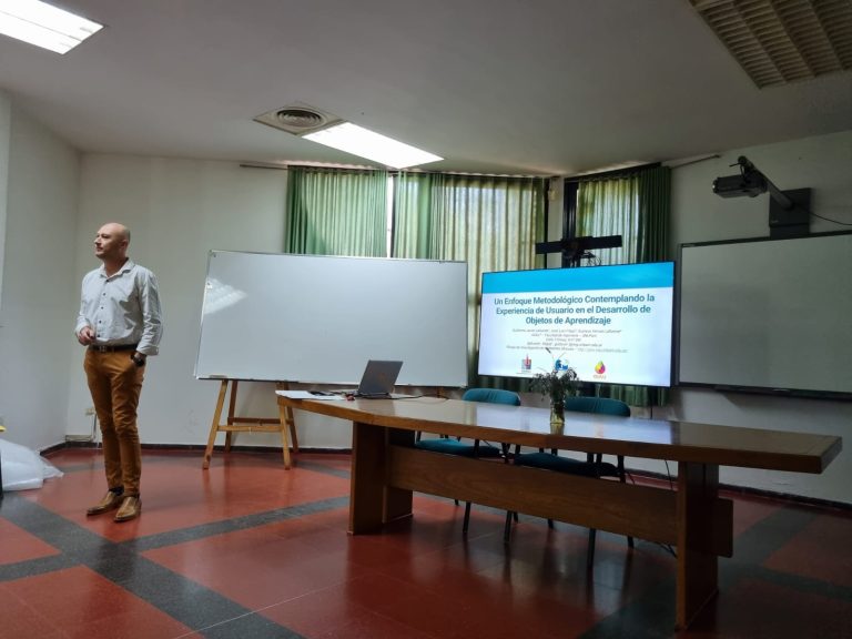 “Más de 40 docentes se inscribieron de Pico y de la zona norte”, afirmó Lafuente sobre la capacitación en robótica que brinda la Facultad de Ingeniería
