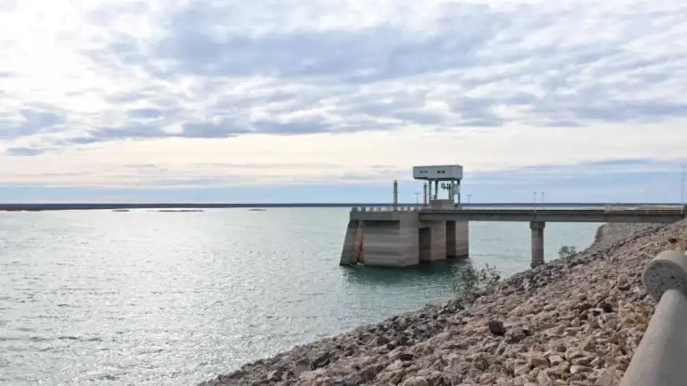 Las lluvias lo lograron: el lago de Casa de Piedra volvió a crecer tras 12 años de sequía