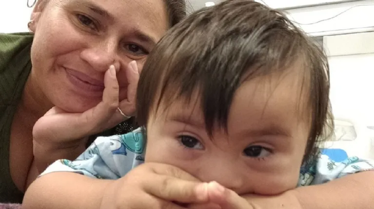 “Espero que a donde vayas no haya dolor”: la despedida de la mamá del nene de 2 años que murió en un vuelo de Aerolíneas Argentinas