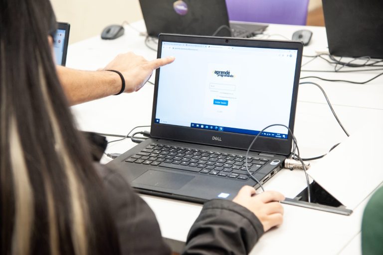 Estudiantes pampeanos podrán inscribirse en “Aprendé Programando”, un programa que ofrece conocimientos de programación y tecnología