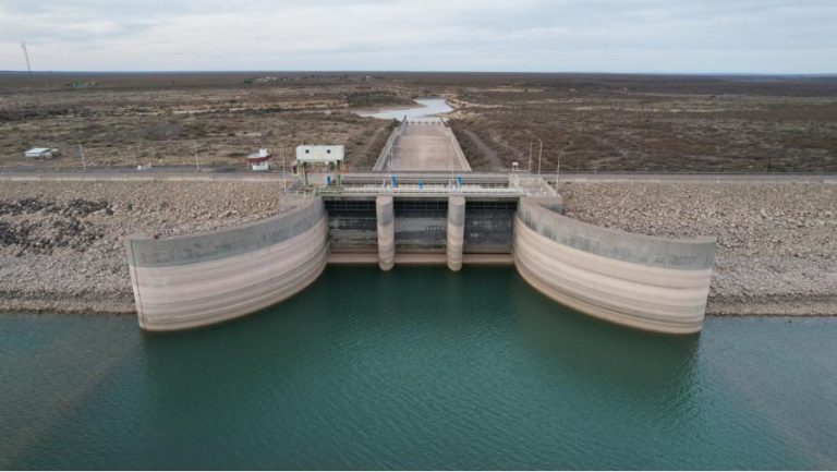 Inicia incremento del caudal erogado en Dique Casa de Piedra: comienza la temporada de riego 2023-2024 en 25 de Mayo