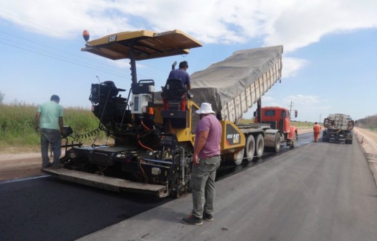Ruta 1: trabajan en mejoras de la ruta que une el norte con el centro provincial