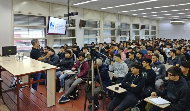 Franja Morada solicitará a CORPICO y al CPE en Pico y Santa Rosa una “tarifa universitaria” para los estudiantes universitarios