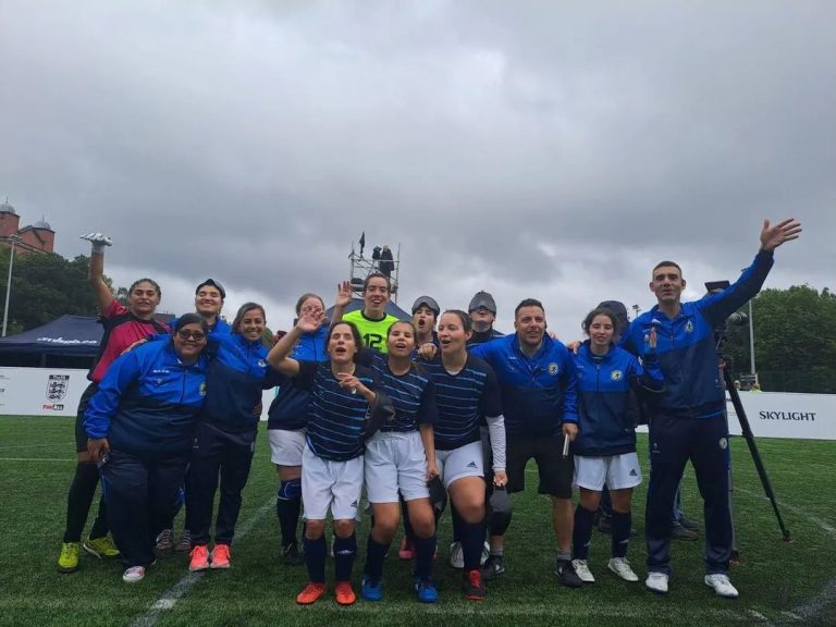 ¡Guille Corrales y Las Murciélagas son campeonas del mundo!