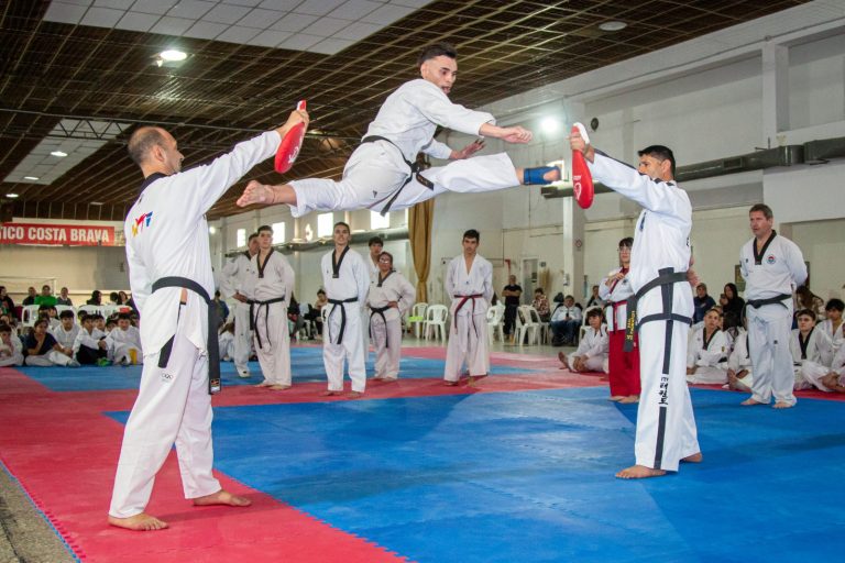 Piquenses participaron de una capacitación con Han Chang Kim, quien introdujo el taekwondo en Argentina en el año 1967