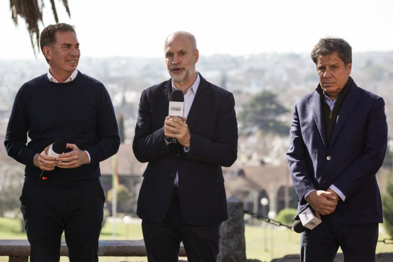 Larreta presentó con Santilli y Manes sus propuestas para una Argentina federal: “Vamos a lograr que puedas elegir vivir en cualquier lugar del país con educación, proyectos, desarrollo y futuro”