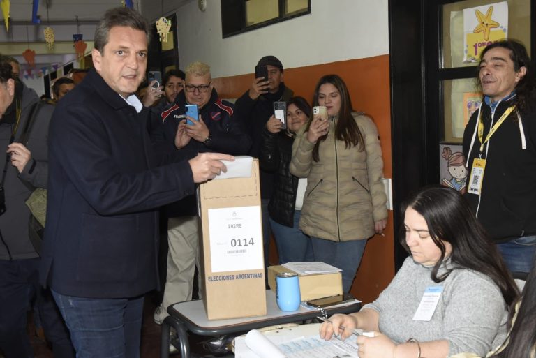 Sergio Massa: “Es crucial la participación ciudadana a 40 años de democracia”