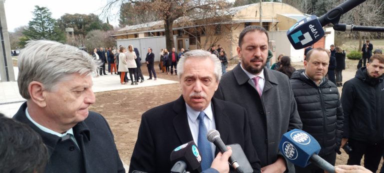 ​Alberto Fernández en La Pampa: “el estado tiene que estar presente para garantizar la educación y la salud pública”