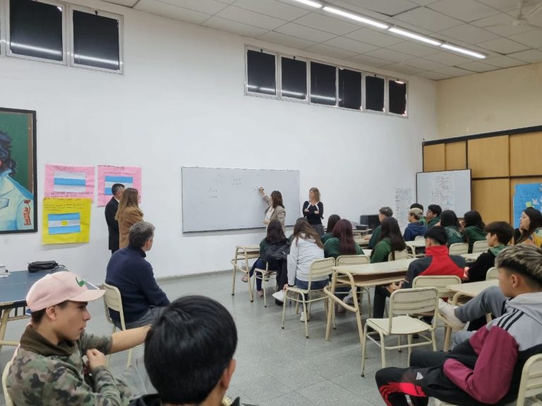 Educación + Justicia: dos escuelas se sumaron para organizar un simulacro de juicio en Victorica