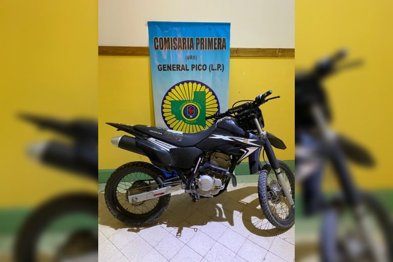 Confuso episodio: la policía recupera una moto en la localidad de Arata
