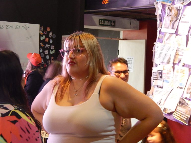 La activista Valentina Gebruers encabezó el Primer Conversatorio Provincial sobre Gordofobia en General Pico