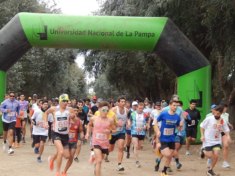 Celebrando el deporte y la educación: La Universidad Nacional de La Pampa conmemora su aniversario con carrera y nuevas instalaciones deportivas