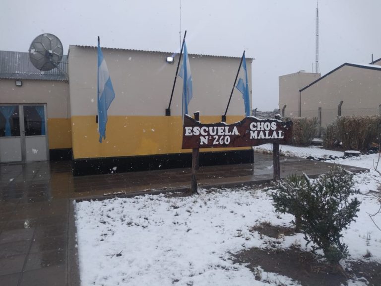 Nevó en el paraje Chos Malal