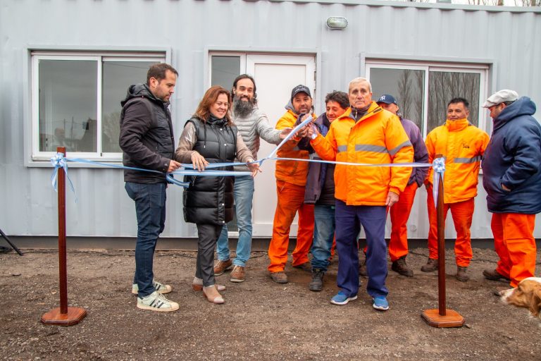 Inauguración de nuevas instalaciones en la planta de asfalto con una inversión de 20 millones de pesos y contenedores marítimos refuncionalizados