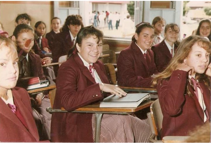 Los cuarenta años del Instituto Nuestra Señora: el blazer bordó y los ochenta