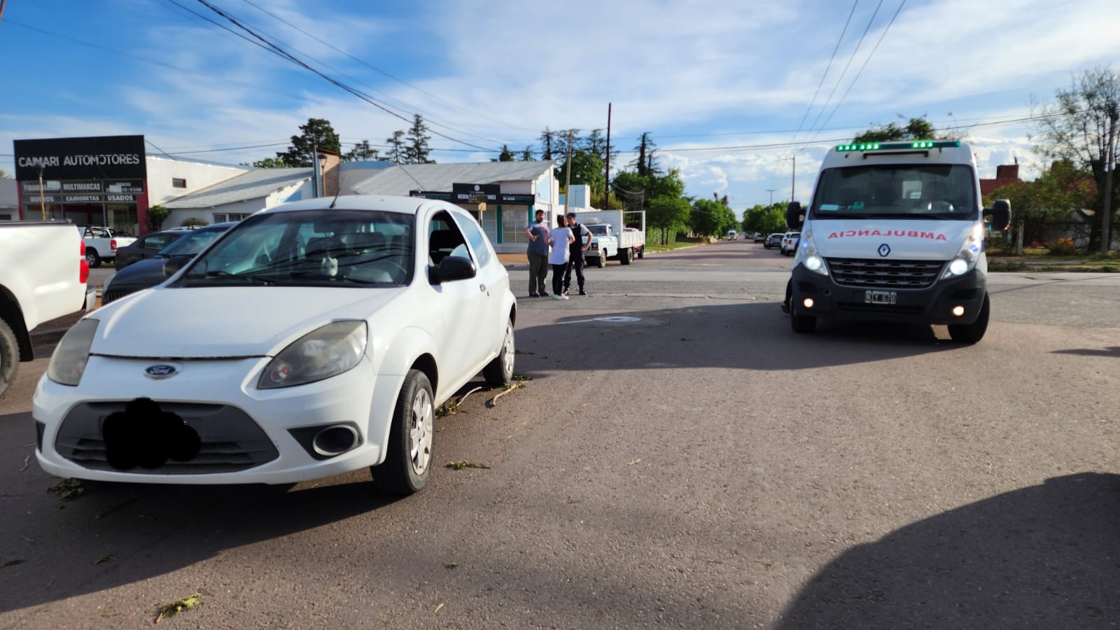 Joven accidentada en un choque entre una moto y un auto