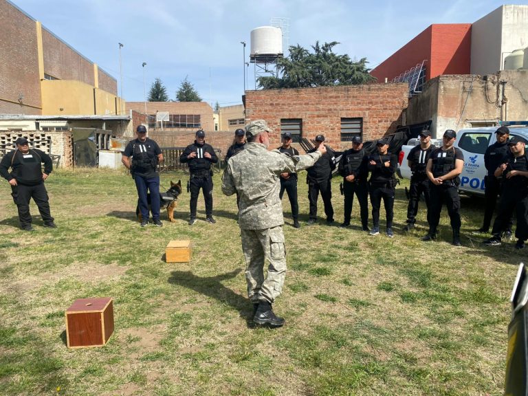 Policías pampeanos se capacitaron en “Guía de Canes Detectores de Narcóticos”