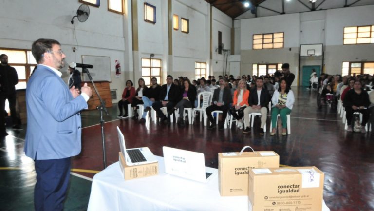 Entregaron más de 100 netbooks de Conectar Igualdad en General Pico