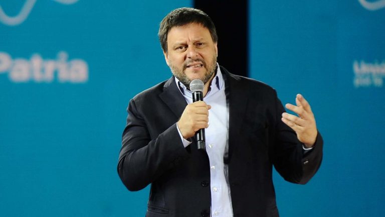 Santoro bajó su candidatura y Jorge Macri será el jefe de gobierno porteño