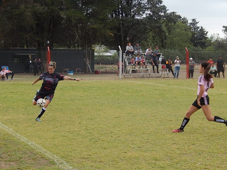 Rumbo a Vélez le ganó a Costa Brava por la fecha 2 del Provincial Femenino