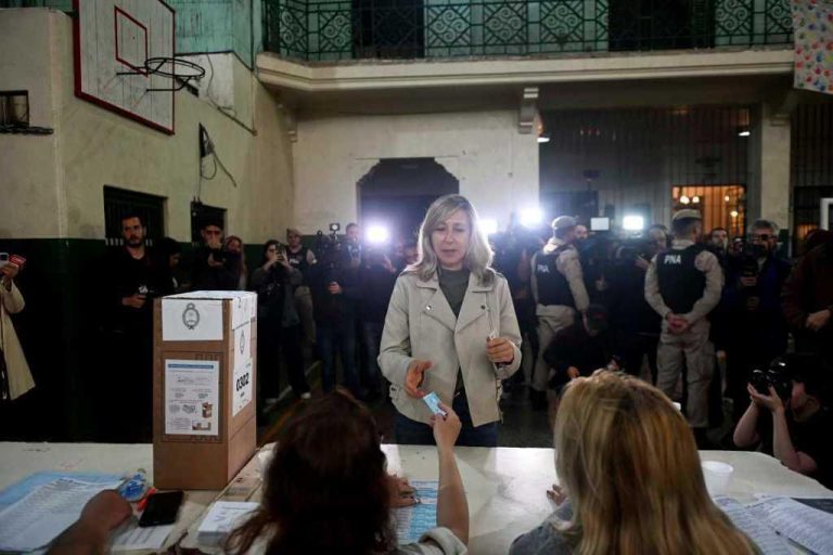 “No estamos en ballotage, hay 5 candidaturas y hay que votar por convicción”, afirmó Myriam Bregman