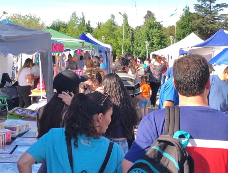 “Pico Desfila”: este domingo habrá feria regional de emprendimientos y moda circular
